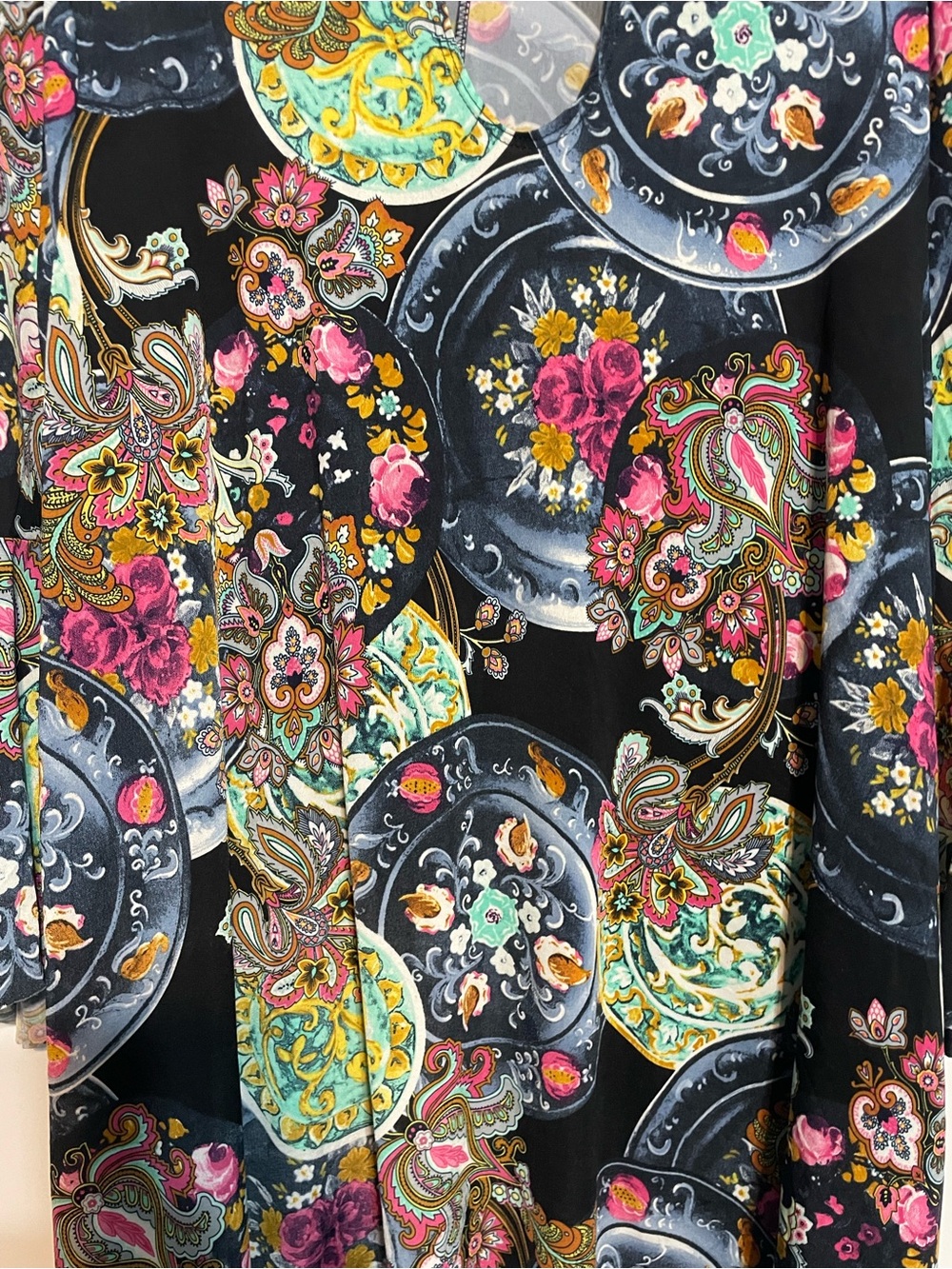 Black Multi-Pattern Long-Sleeve Tunic Top - Picture 2 of 3